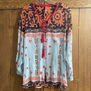 Tracey Reese L blue button down Plenty top NWOT. Brass buttons & beads on ties.